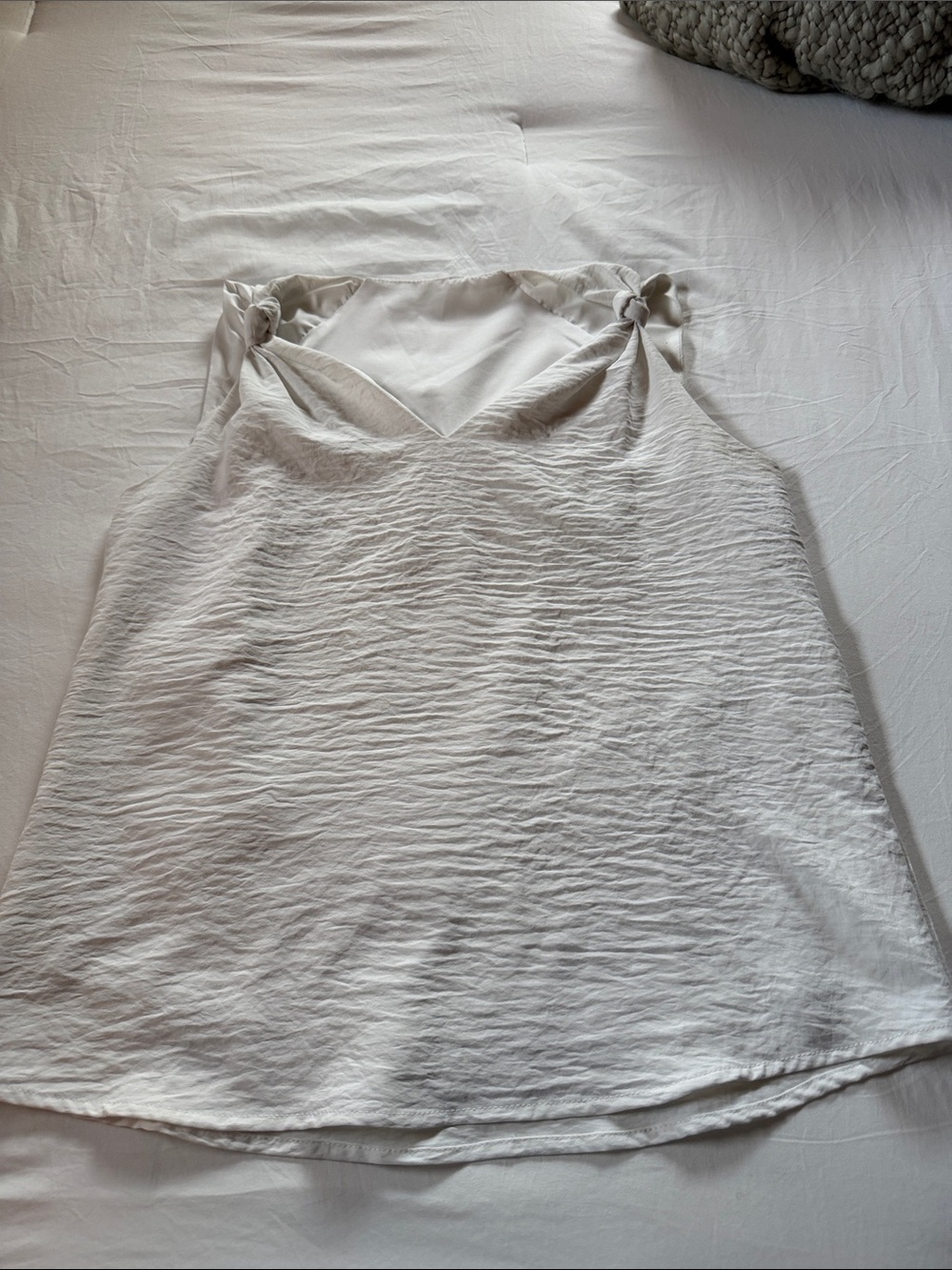 Women’s Cream Knot-Shoulder boho flowy V-Neck Tank Top. Medium